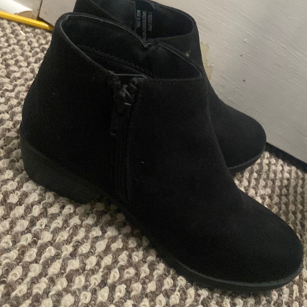 Cat and Jack children’s girls boots black size one